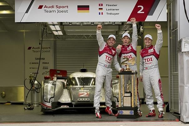 Die Sieger von Le Mans: Benoît Tréluyer, Marcel Fässler und André Lotterer.  Foto:Auto-Medienportal.Net/Audi